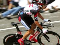 FB体育网页版-赛道与球场，当F1街道赛之夜遇见西亚卡姆的攻防转换艺术