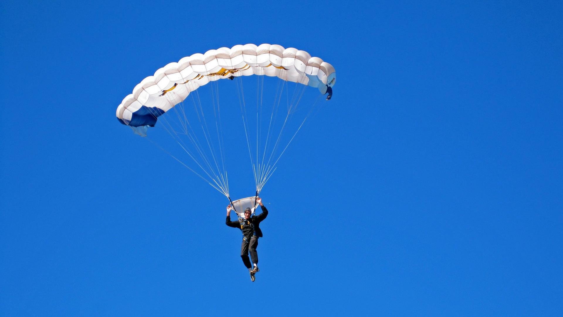 费城之魂，恩比德东决鏖战接管，76人破骑士铁骑