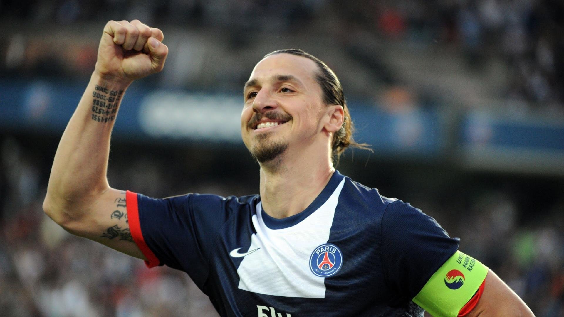 绿茵场与硬木地，双城记里的决胜时刻