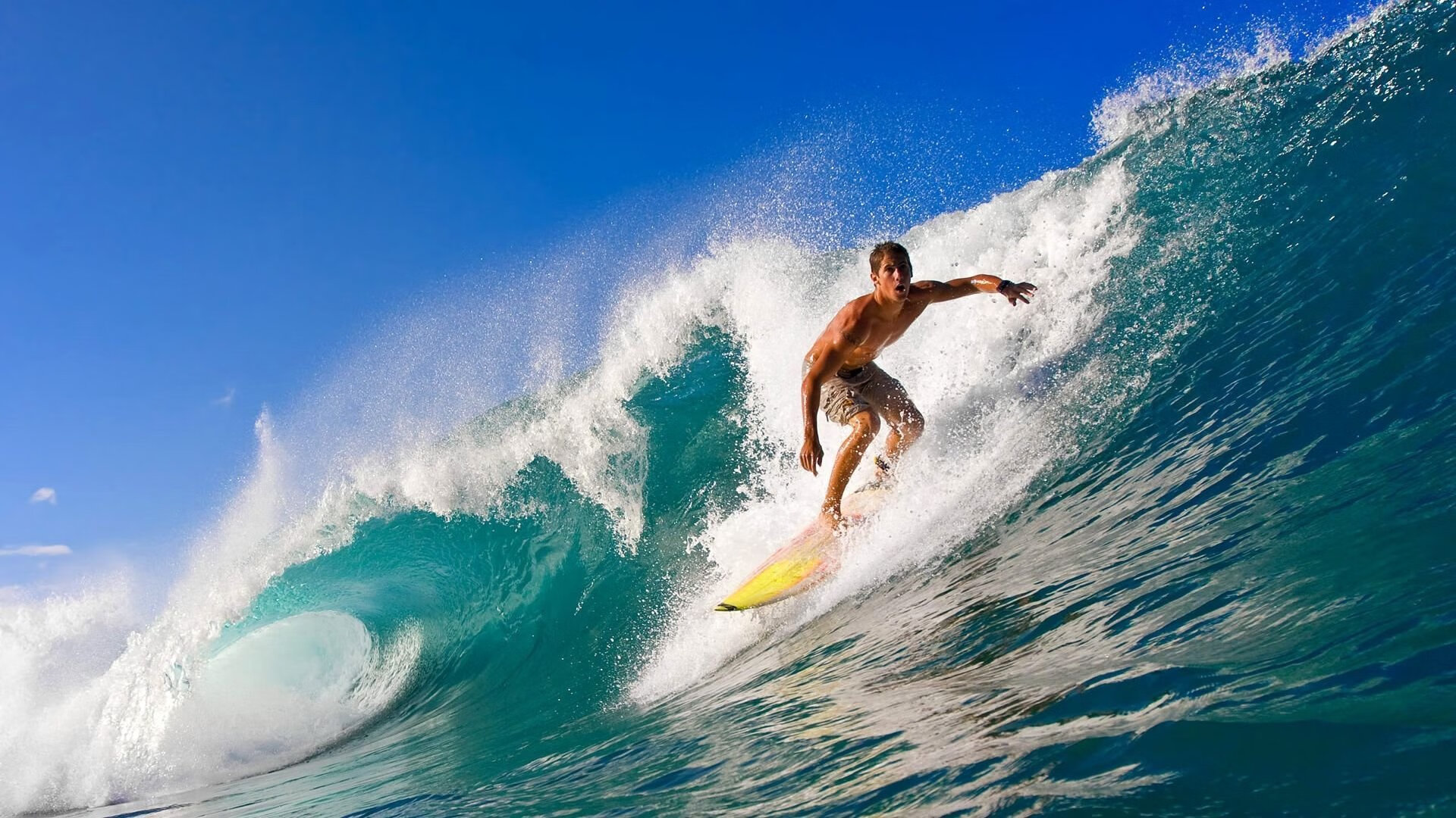 魔术全面压制新疆队，布克在西决生死战接管比赛