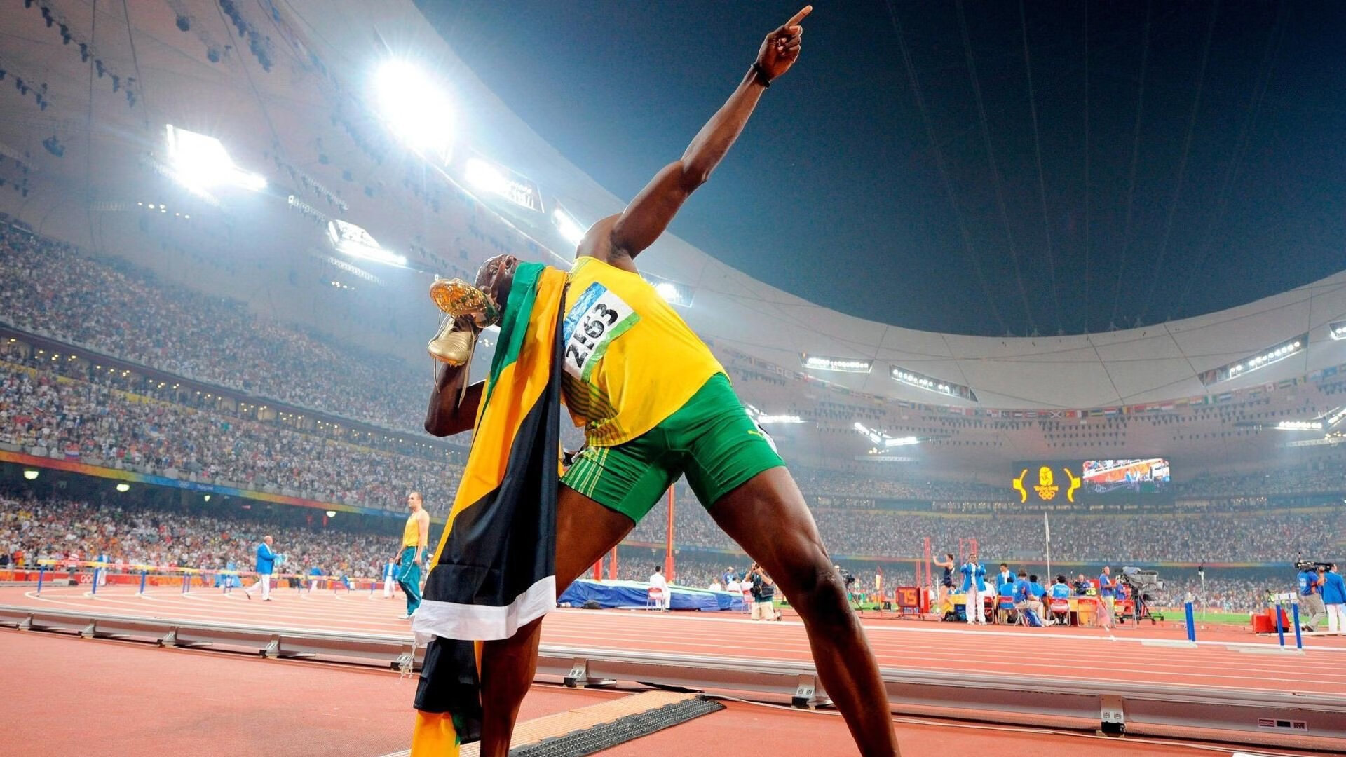 库尔图瓦神扑定乾坤，多特蒙德争冠战险胜伊拉克新星闪耀